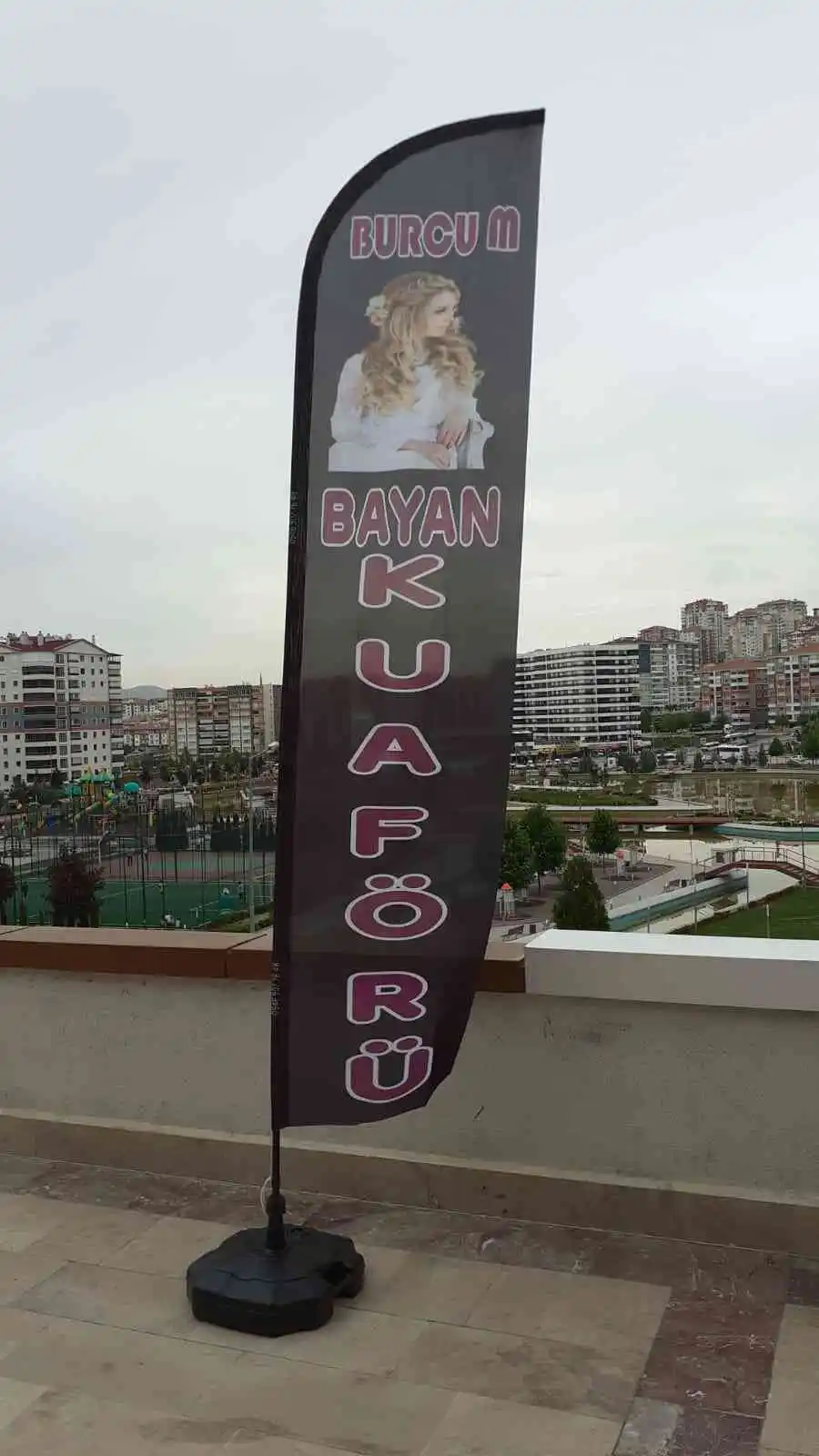 bayan-kuaforu-yelken-bayragi-11