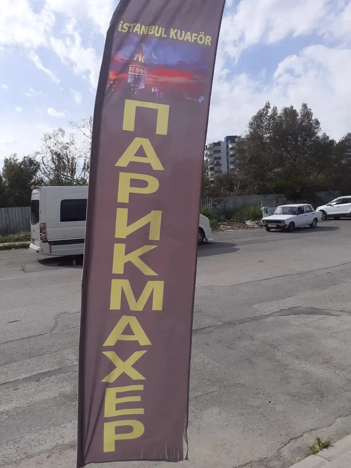 bayan-kuaforu-yelken-bayragi-43