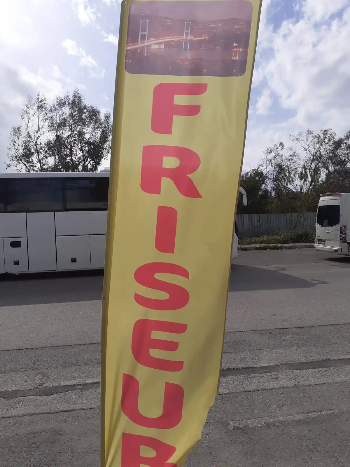 bayan-kuaforu-yelken-bayragi-44