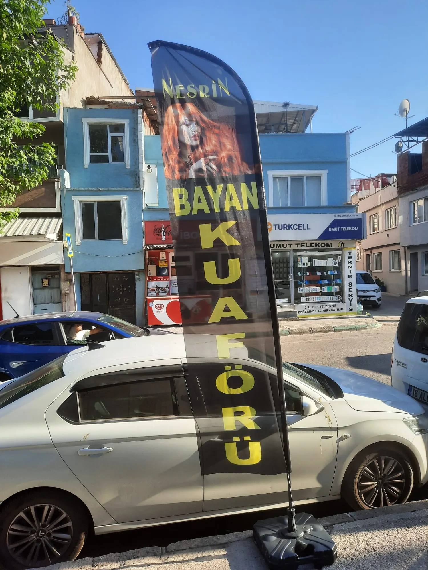 bayan-kuaforu-yelken-bayragi-53