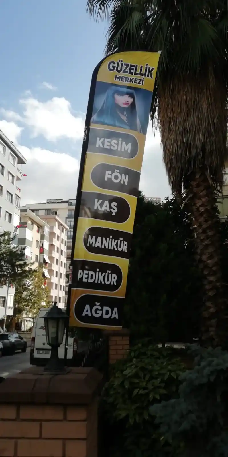 bayan-kuaforu-yelken-bayragi-61